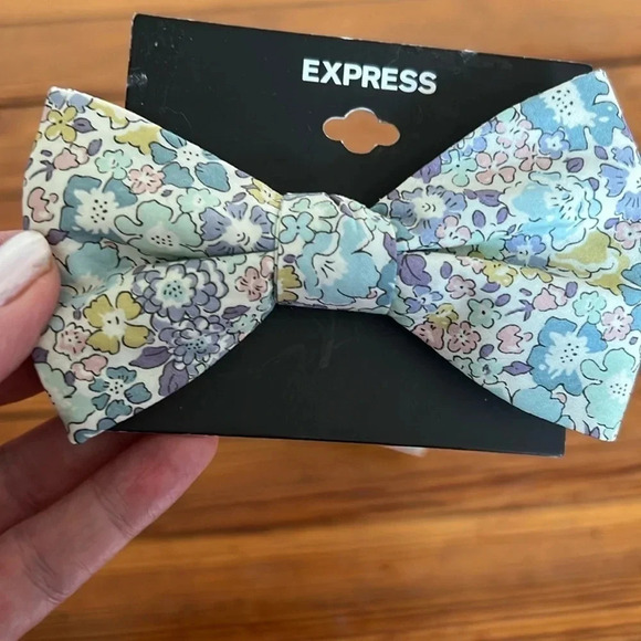 Express Floral Print Bow Tie Bundle - Picture 2 of 7